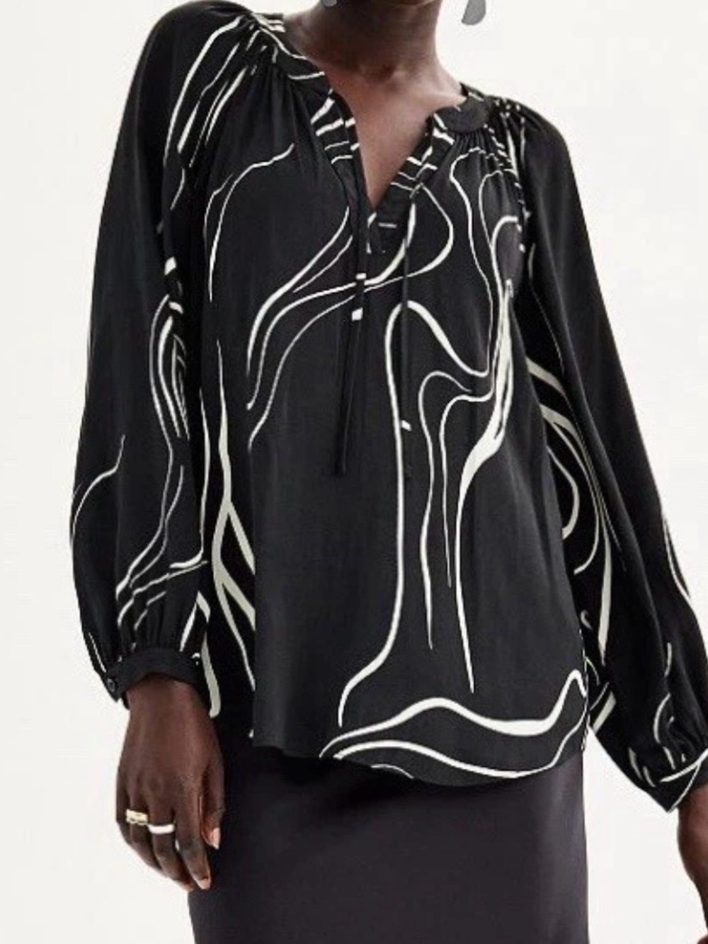Nine West Black White V-Neck Peasant Blouse Boho Cottagecore Long Sleeve ~L